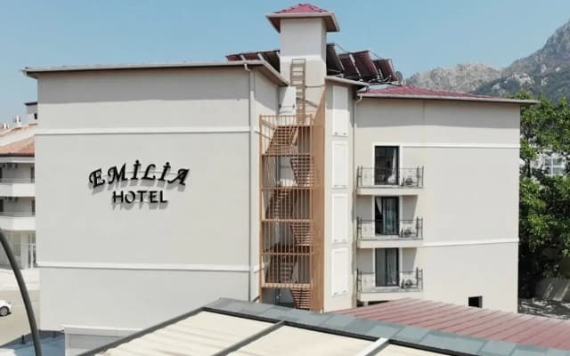Emilia Hotel
