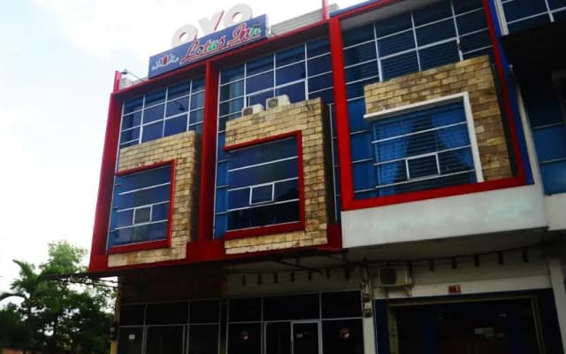 Hotel O Pekanbaru near Mall Ciputra Seraya formerly Lotus Inn
