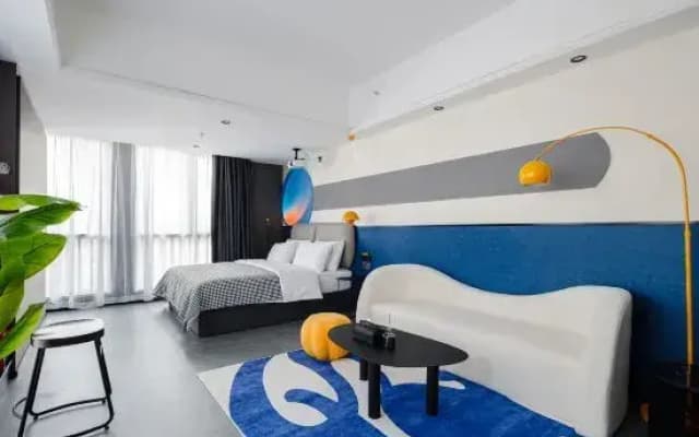 Banana  Design Hotel (Guangzhou Nancun Wanbo Subway Station Wanda Shop)