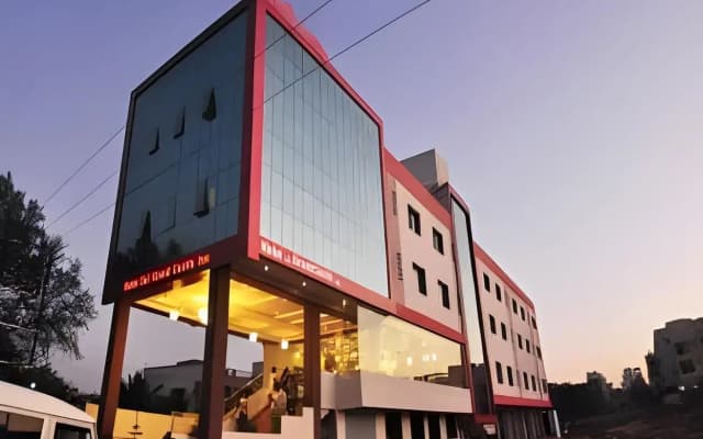 Hotel Sai Grand Castle Inn