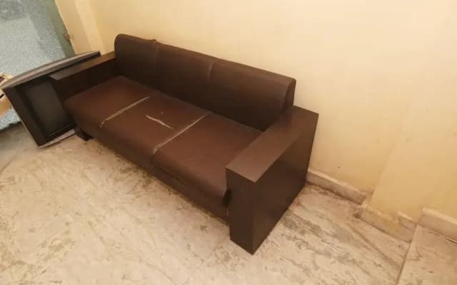 Hotel Comforts Plaza