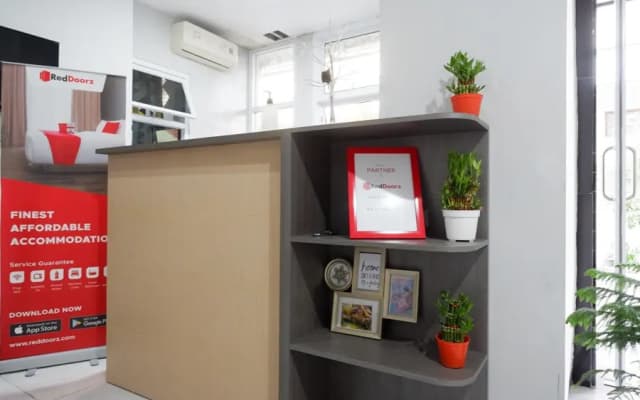 RedDoorz near Jalan Adi Sucipto Solo