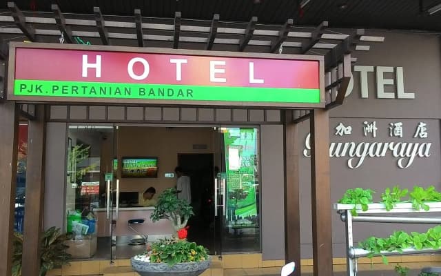 Room V @ Jalan Sultanah Near Bus Stop Batu Pahat