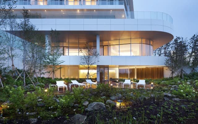 SEAMARQ Hotel