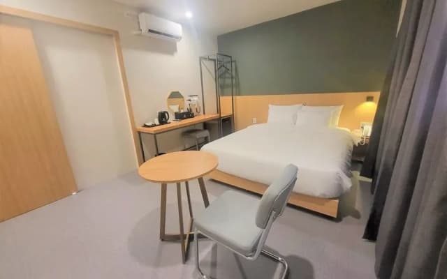 Hotel Leo