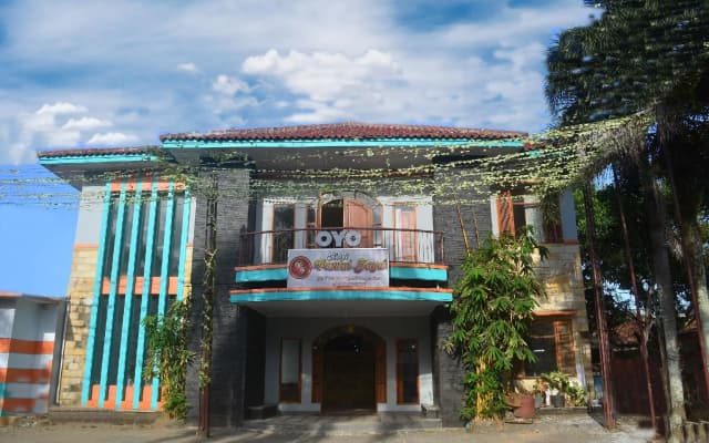 OYO 1240 Hotel Pantai Jaya