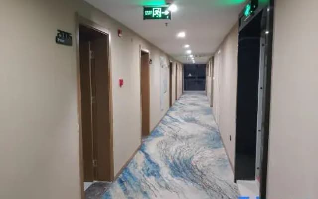 Xuzhou Yunjing Hotel (Normal College Tongshan Wanda Branch)