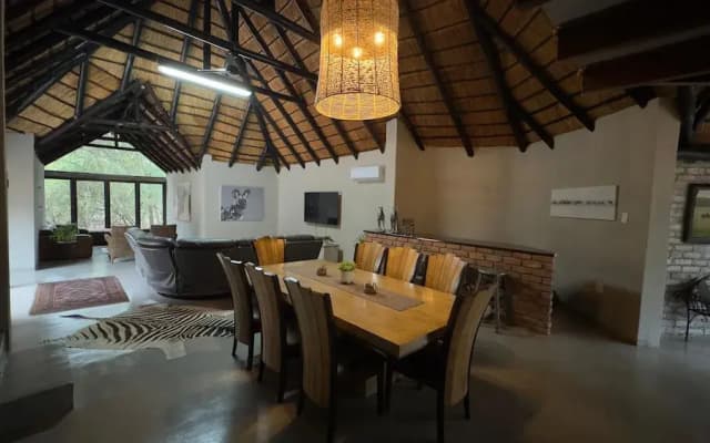 Singwe Private Safari lodge