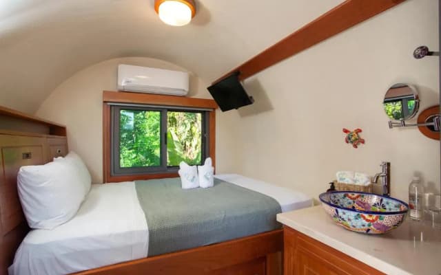 Saranda Boutique Hotel