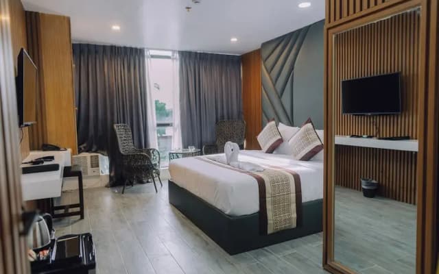 Shine Boutique Hotel