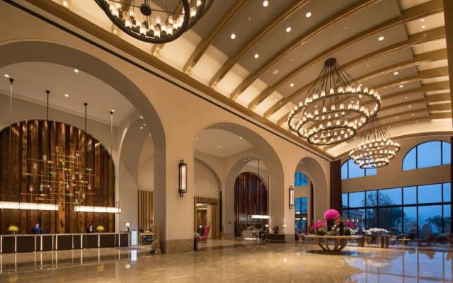 Crowne Plaza Qingdao Oriental Movie Metropolis by IHG