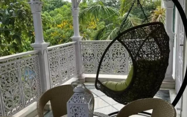 VILLA 33 Bed & Breakfast