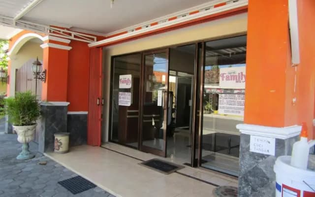 Hotel Family Syariah 1 by ZUZU