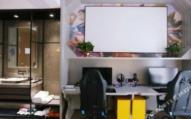 Yi Hotel (Yancheng Champagne Mansion)
