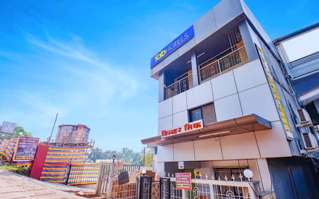 FabHotel Hillview Furnished Stays