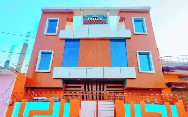 Hotel Raghukul
