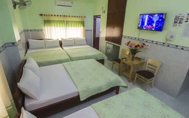 Thai Quang Hotel