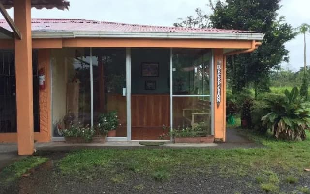 Cabinas Los Guayabos