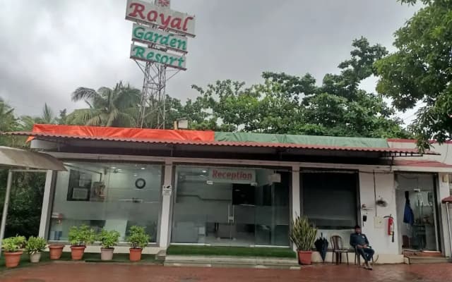 Royal Garden Resort