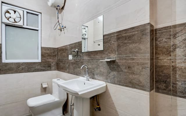 Townhouse Sector 53 Golf Course Road