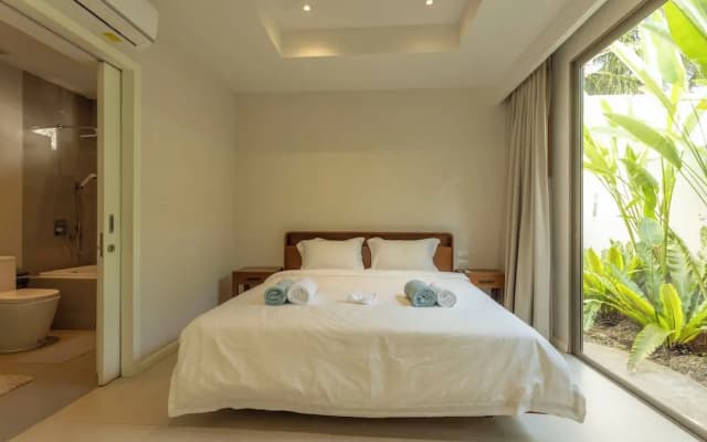 Famous 5 Trichada Resort  4-Bedroom V164