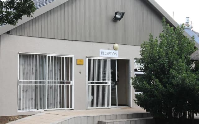 Fin and Feather Guesthouse