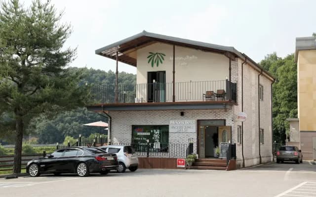 Mungang Sulfur Hot Springs
