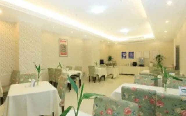 Oak Hotel Chongqing Daping