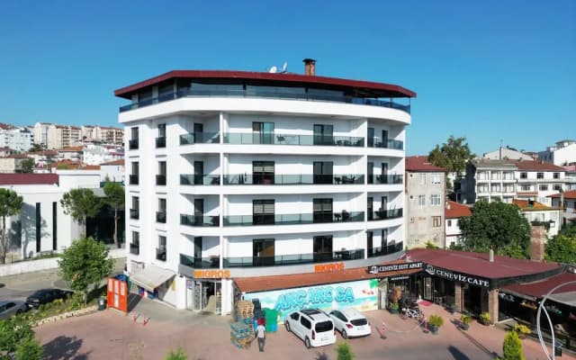 Ceneviz Suit Hotel