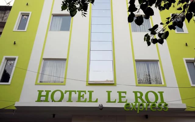 Le Roi Express @ Karol Bagh