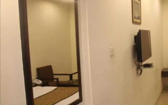 Regency Square Hotel