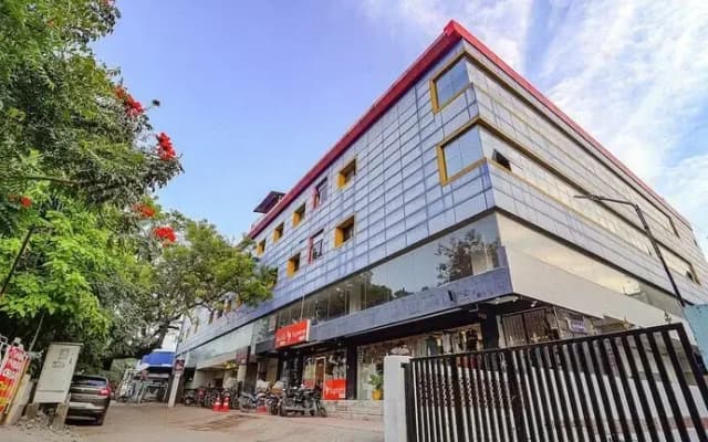 Fabhotel Skyry I