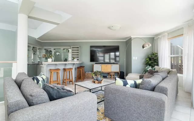 Beachfront Villa Sea Breeze ,hout Bay