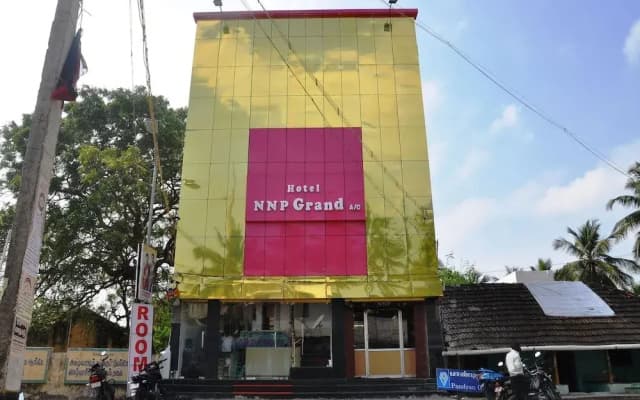 Hotel NNP Grand