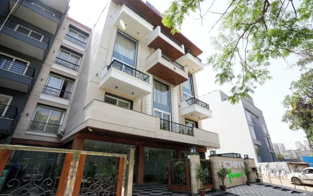 Udman by Ferns N Petals Gurugram