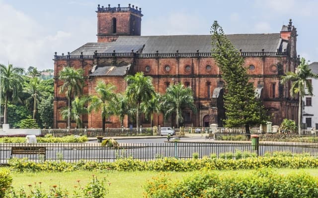 Goroomgo Travellers Inn Goa