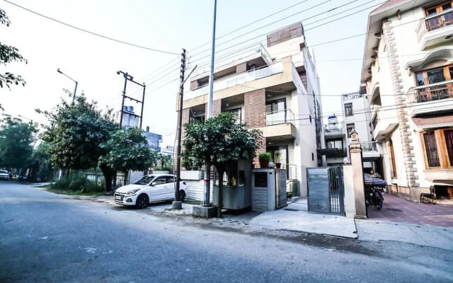 Capital O 928 Villa@43