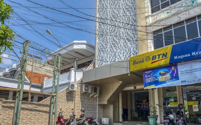 KoolKost Syariah near Kaza Mall Surabaya