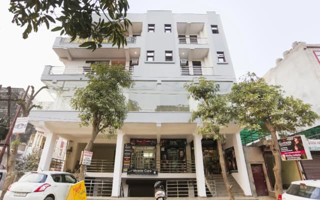 OYO 78112 Second Home Hotels