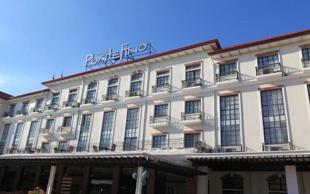 Pontefino Hotel & Residences