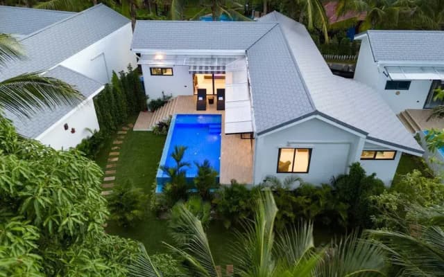 Bougain Villas Salad Beach