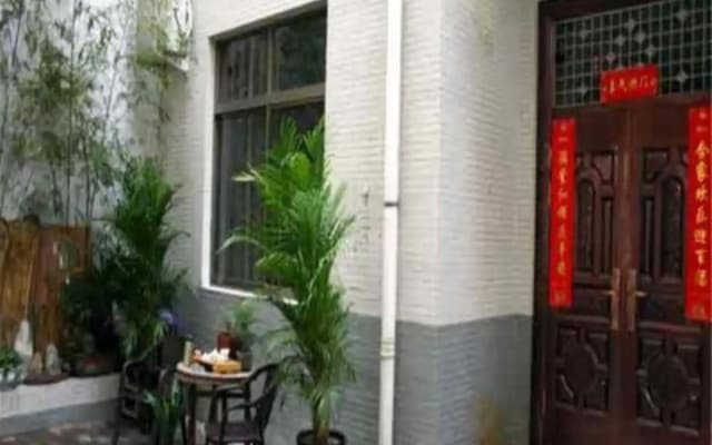 Hua Shan Xiang Yuan Hostel