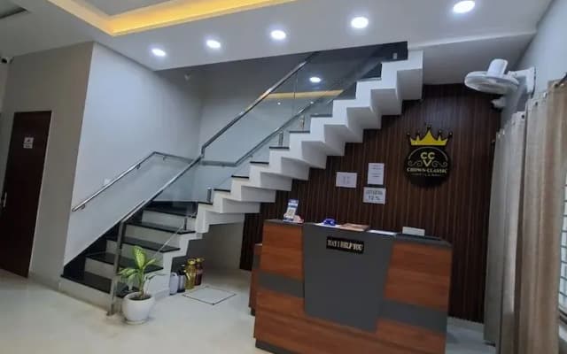 Wishotel Xpress Hotel Crown Classic Villa