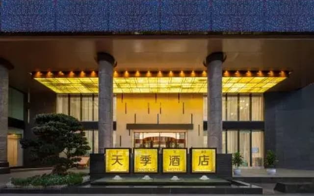 Tangent Hotel