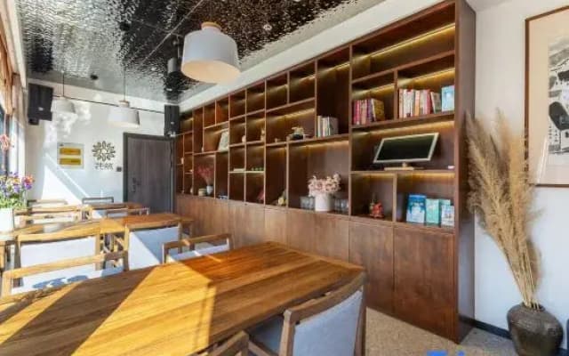 Floral Hotel · Huangshan Shandong Chou Lvhuan Homestay (Xixinan Ancient Village)