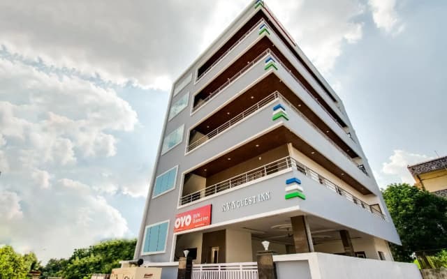 CAPITAL O 37958 Rvn Guest Inn