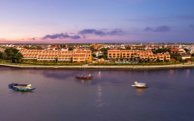 Курортный отель Moire Hoi An Vignette Collection an IHG Hotel