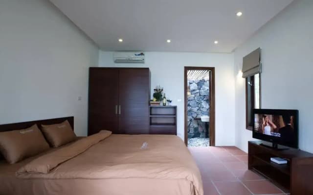 Cat Ba Beach Resort