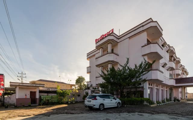 RedDoorz near Silangit International Airport