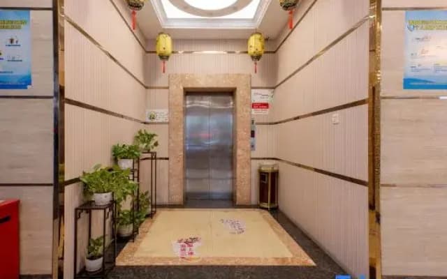 Vatican Art Hotel (Dongyun Road, Linwu County, Zhangzhou)